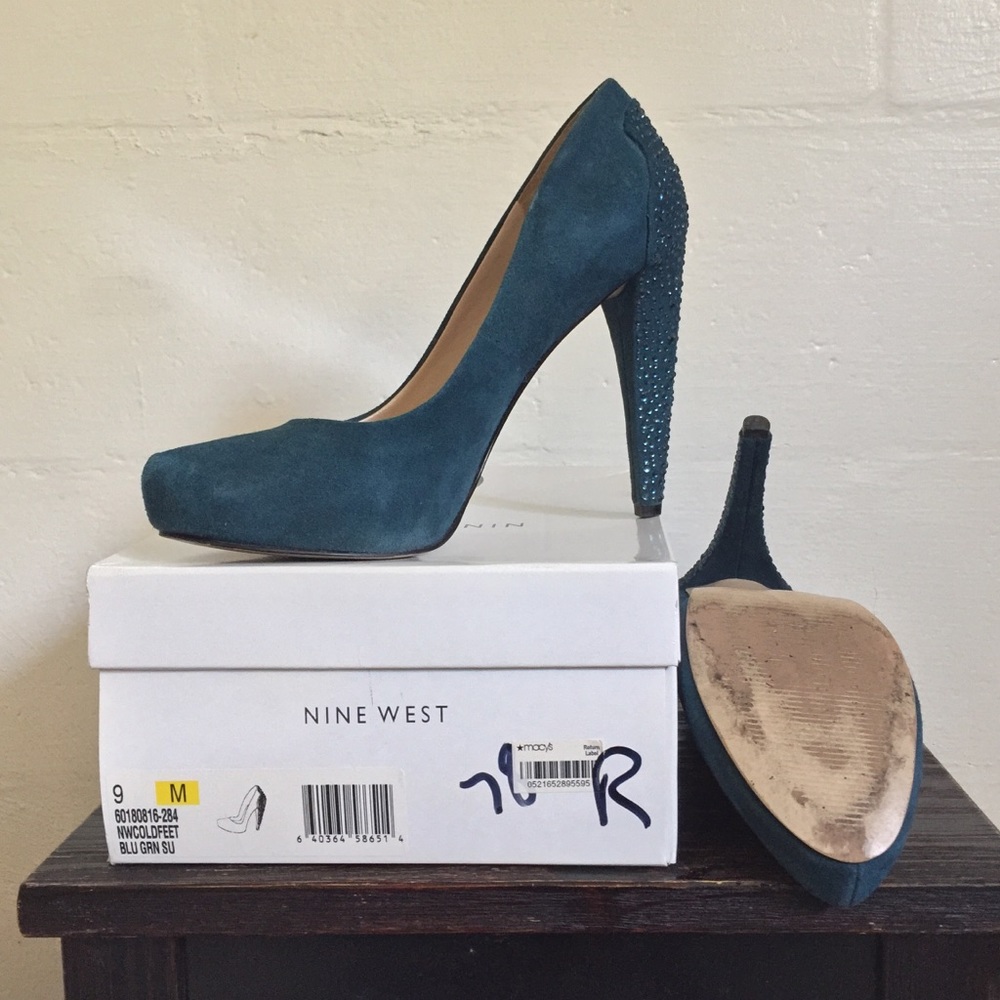 Nine West Suede Blue Pumps NWCOLDFEET